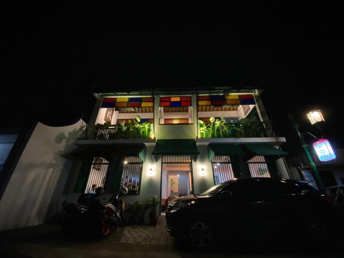 Javaku Hostel 요그야카르타 외부 사진